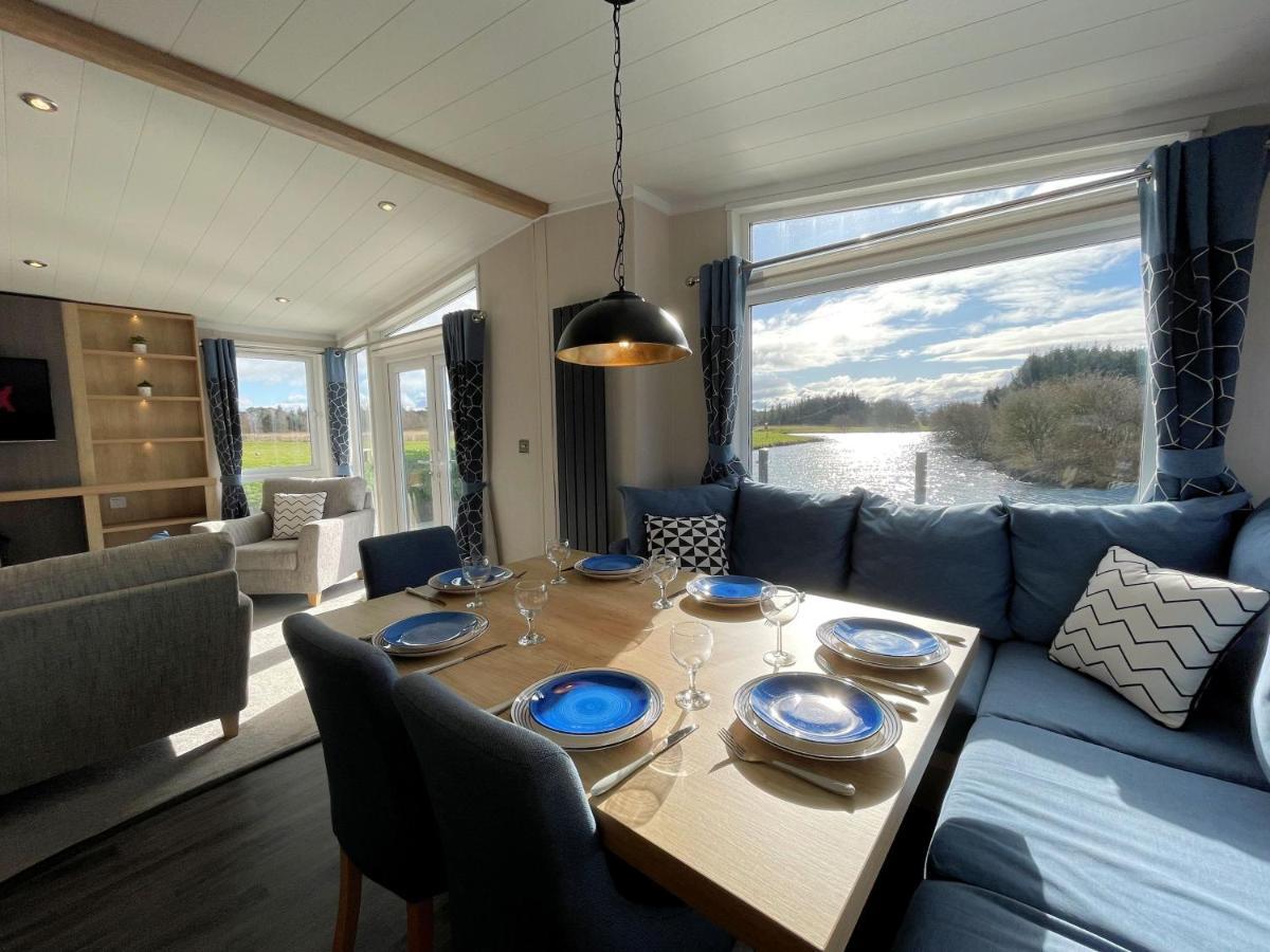 Luxury Lakeside Lodge With Htub Beautiful Views Annan Eksteriør billede
