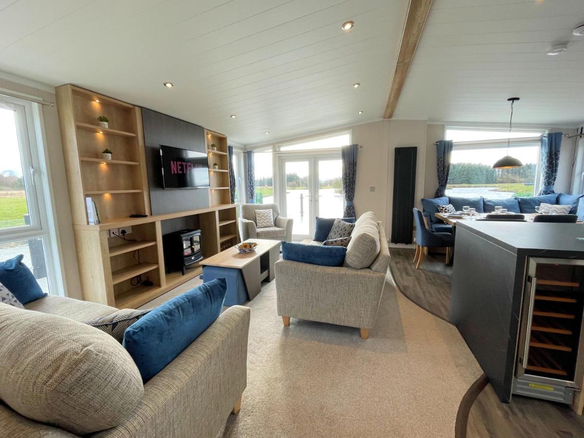 Luxury Lakeside Lodge With Htub Beautiful Views Annan Eksteriør billede